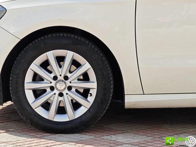 MERCEDES-BENZ A 180 usata, con Chiusura centralizzata