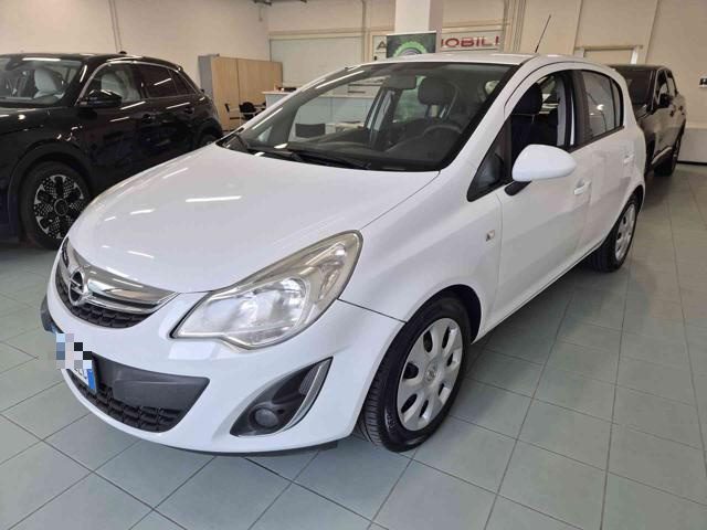 OPEL Corsa usata, con Autoradio