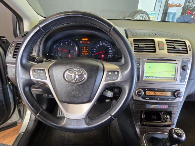 TOYOTA Avensis usata, con Cruise Control