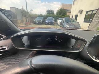 PEUGEOT 2008 usata, con Fari LED