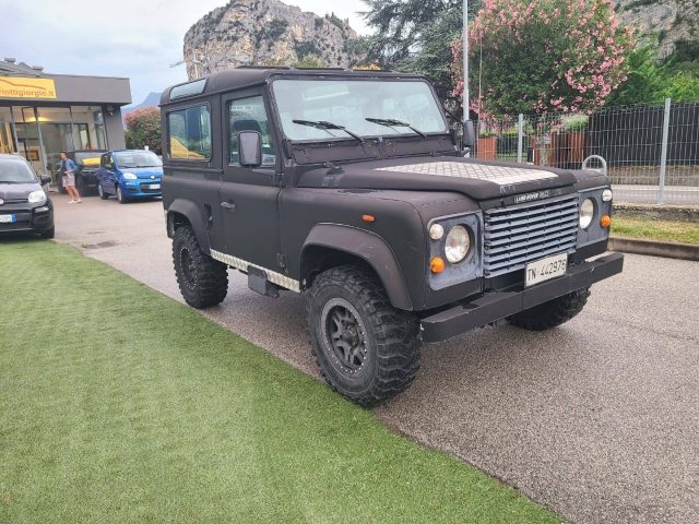 LAND ROVER Defender usata 5