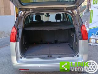 PEUGEOT 5008 usata, con Autoradio
