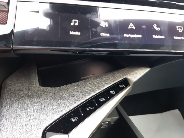 PEUGEOT 3008 usata, con Sistema di navigazione