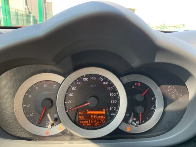 TOYOTA RAV 4 MY23 usata, con ESP