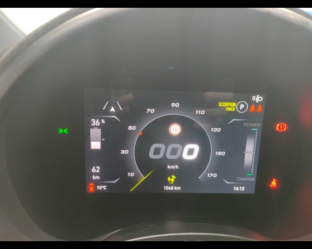 ABARTH 500e usata, con Autoradio digitale