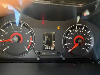 MAHINDRA KUV100 usata, con Chiusura centralizzata