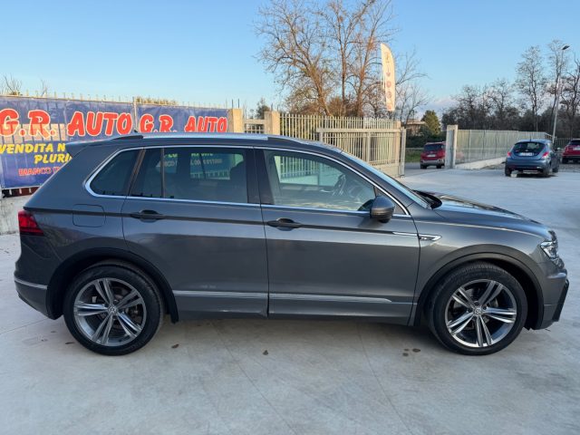 VOLKSWAGEN Tiguan usata, con Autoradio