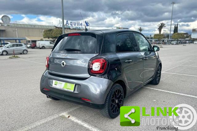 SMART ForFour usata, con Autoradio digitale