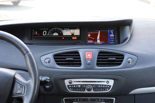 RENAULT Scenic usata, con Sedile posteriore sdoppiato