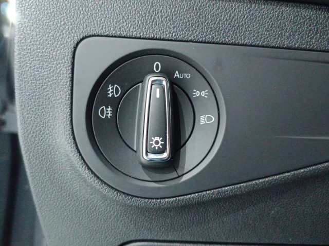 VOLKSWAGEN Tiguan usata, con Bracciolo