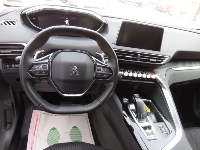 PEUGEOT 3008 usata, con Boardcomputer