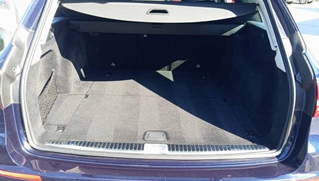 MERCEDES-BENZ E 300 usata, con Fendinebbia