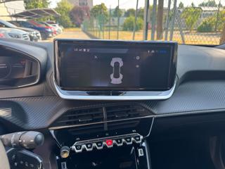 PEUGEOT 2008 usata, con Controllo automatico clima