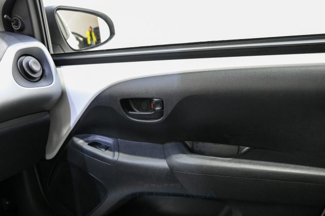 PEUGEOT 108 usata, con Airbag testa