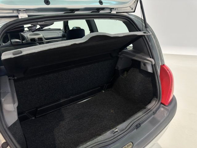 RENAULT Clio usata, con Specchietti laterali elettrici