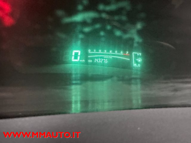 TOYOTA Yaris usata, con Volante multifunzione