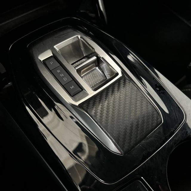 PEUGEOT 2008 usata, con Leve al volante