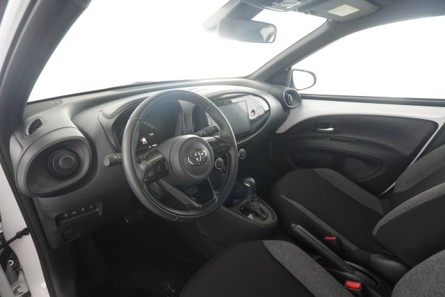TOYOTA Aygo X usata 7