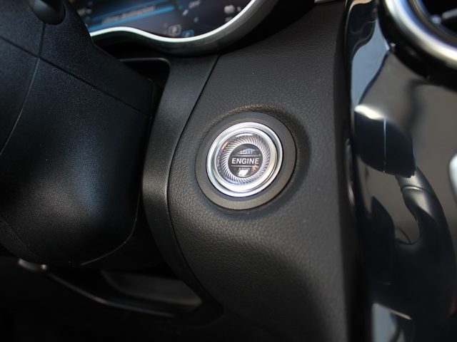 MERCEDES-BENZ GLC 300 usata, con Fari LED
