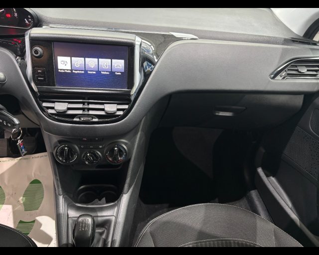 PEUGEOT 208 usata, con Luci diurne