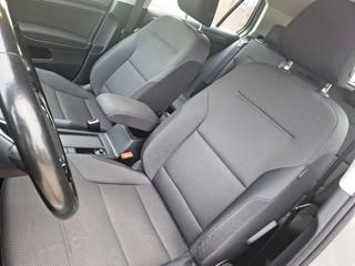 VOLKSWAGEN Golf usata, con Pneumatici da neve