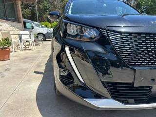 PEUGEOT 2008 usata, con Airbag