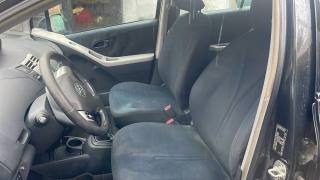 TOYOTA Yaris usata, con Specchietti laterali elettrici