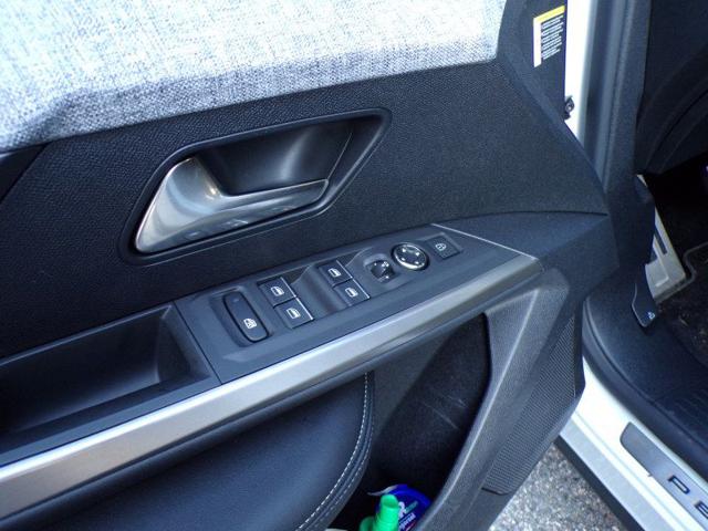 PEUGEOT 3008 usata, con Specchietto retrovisore con funzione antiabbagliamento