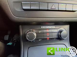 MERCEDES-BENZ B 180 usata, con Volante in pelle