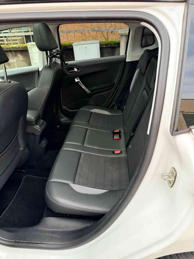 PEUGEOT 2008 usata, con Chiusura centralizzata