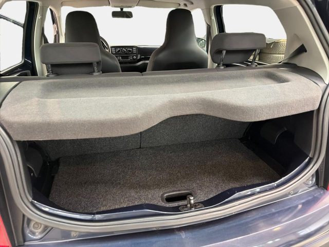 VOLKSWAGEN up! usata, con Lettore CD