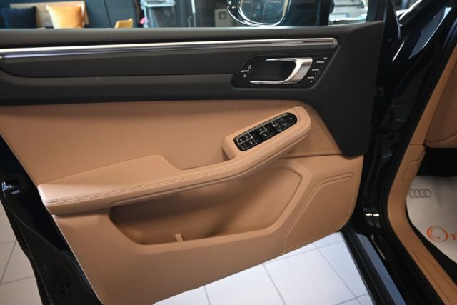 PORSCHE Macan usata 48