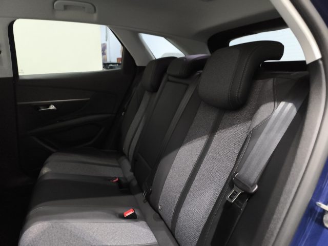 PEUGEOT 3008 usata, con Volante in pelle