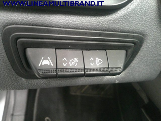 RENAULT Clio usata, con Luci diurne LED