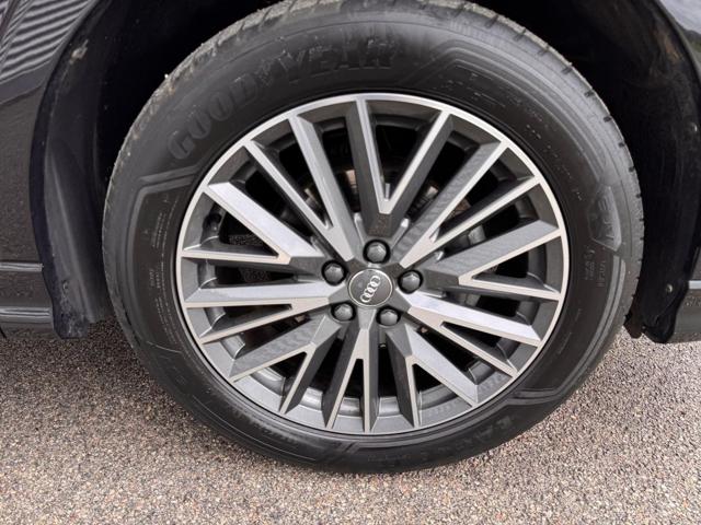 AUDI Q3 usata, con Sensori di parcheggio posteriori