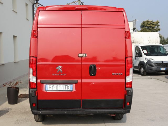 PEUGEOT Boxer usata, con Autoradio