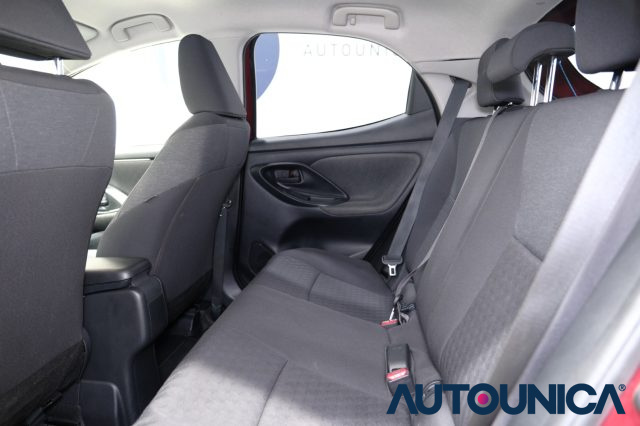 TOYOTA Yaris usata, con Fari full-led