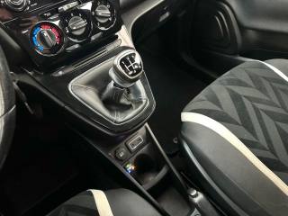 LANCIA Ypsilon usata, con ESP