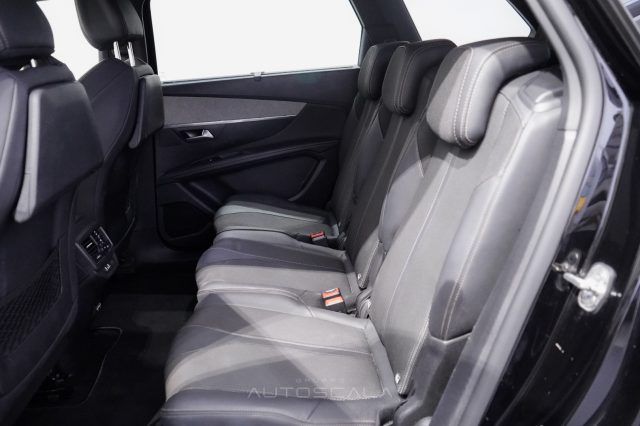 PEUGEOT 5008 usata, con Bluetooth
