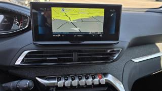 PEUGEOT 3008 usata, con Autoradio digitale