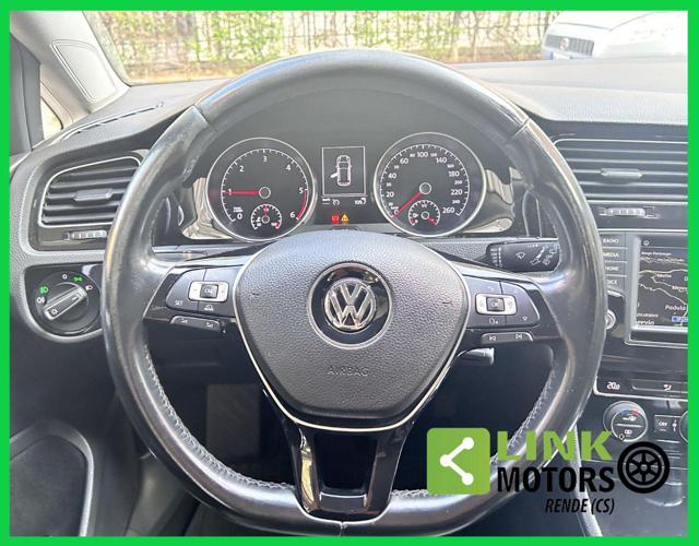 VOLKSWAGEN Golf usata, con USB