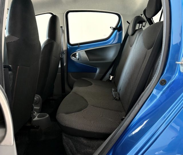 TOYOTA Aygo usata 8