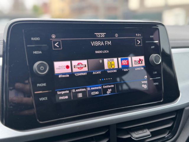 VOLKSWAGEN T-Roc usata, con Controllo automatico clima
