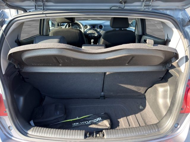 HYUNDAI i10 usata 13