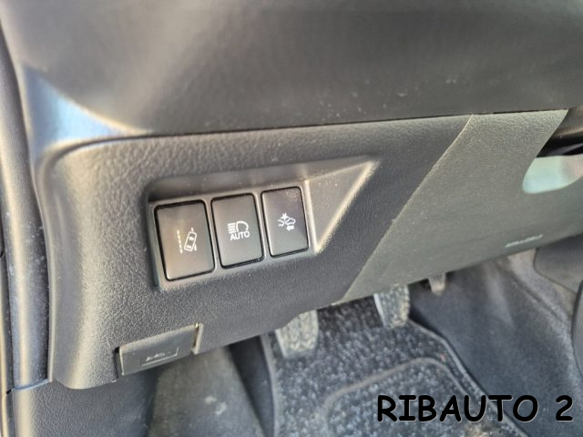 TOYOTA Yaris usata, con Controllo automatico clima