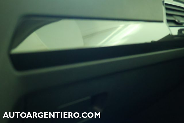 VOLKSWAGEN Tiguan usata, con Fari LED