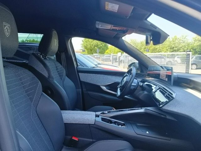PEUGEOT 5008 usata, con Park Distance Control