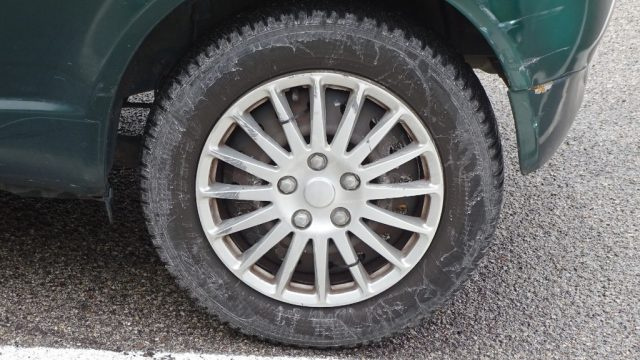 TOYOTA Yaris usata 16