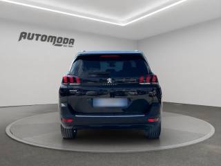 PEUGEOT 5008 usata, con Autoradio