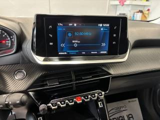 PEUGEOT 2008 usata, con Touch screen